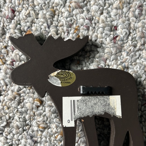 Moose brown wooden hook, moose 5 inches by 4.5 Hook is 3 inches - Picture 5 of 6